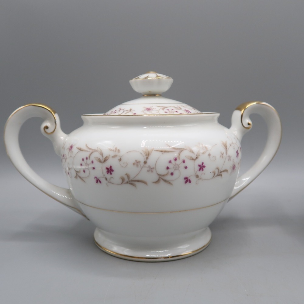Kyoto Fine China Embassy Sugar Bowl with Lid  & Creamer‎ #8082 Japan Floral